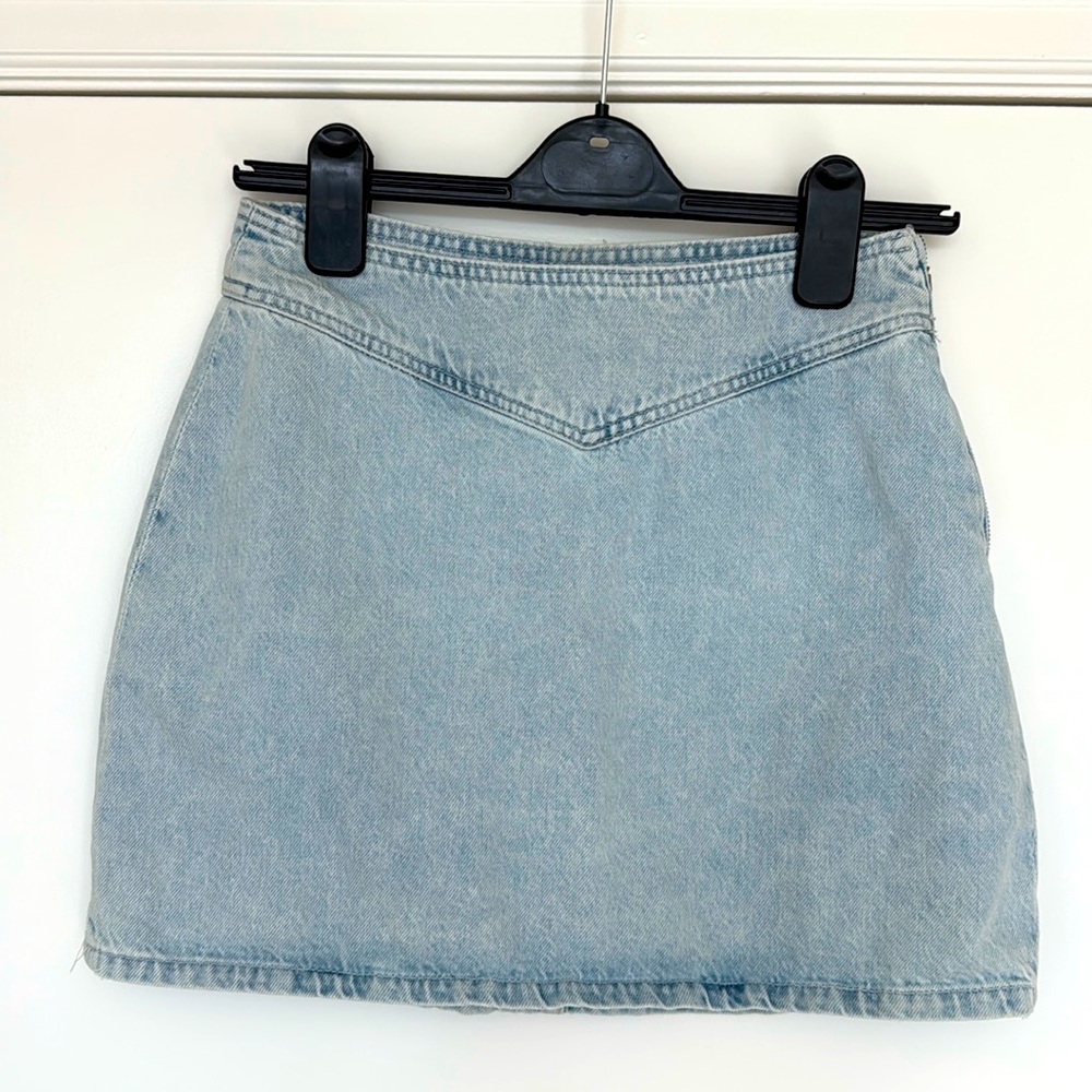 ZARA DENIM LIGHT WASH MINI SKIRT